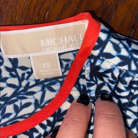Micheal kors long sleeve blouse - Picture 2 of 4